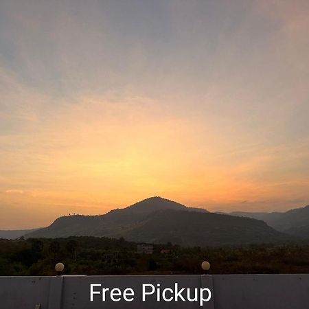 The Vibe Guesthouse Кампот Экстерьер фото