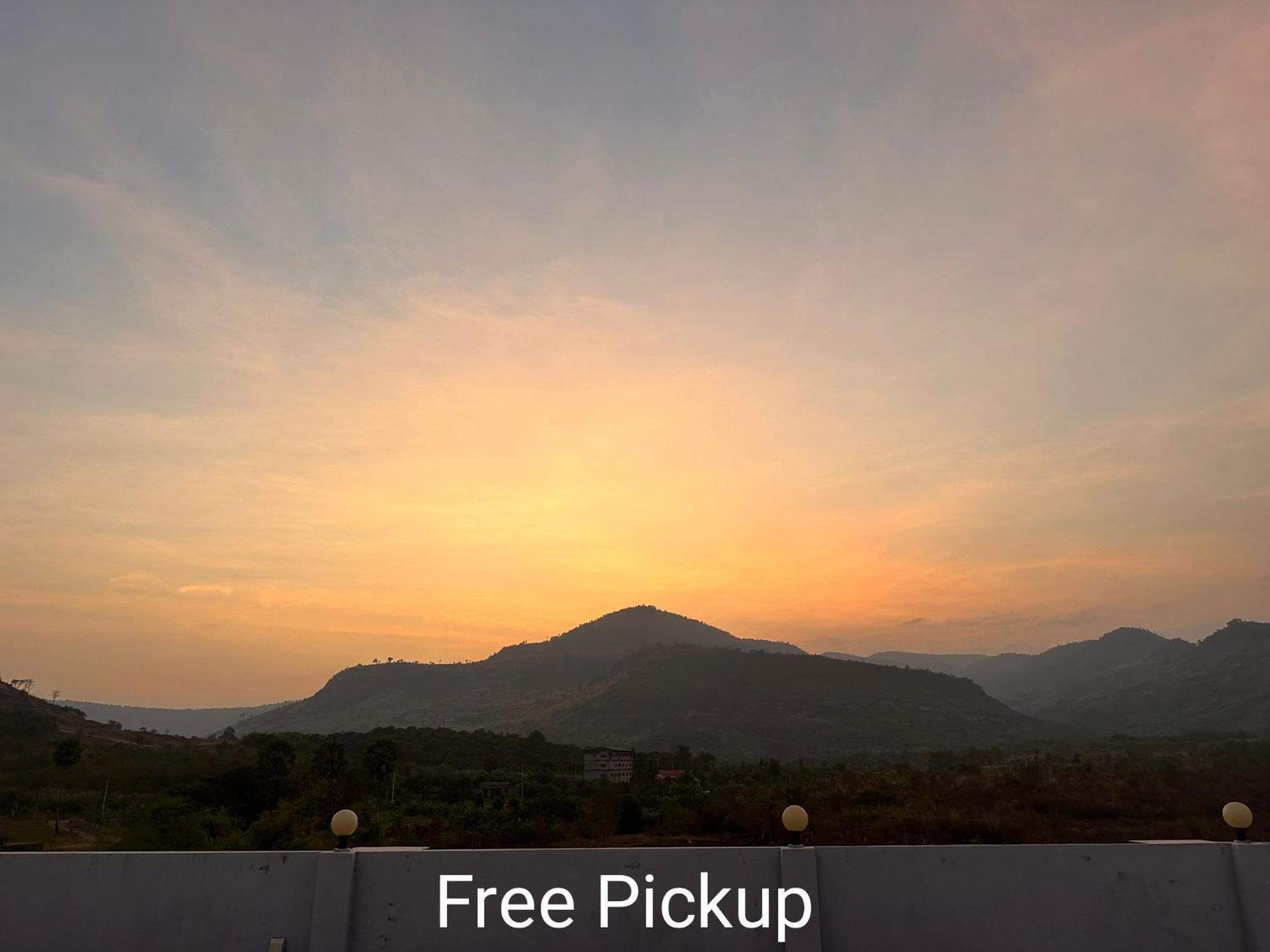 The Vibe Guesthouse Кампот Экстерьер фото